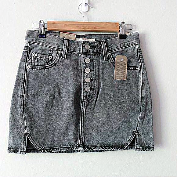 Levi's Dresses & Skirts - Levi, faded black midi icon skirt button fly sz US 25 (NWT)